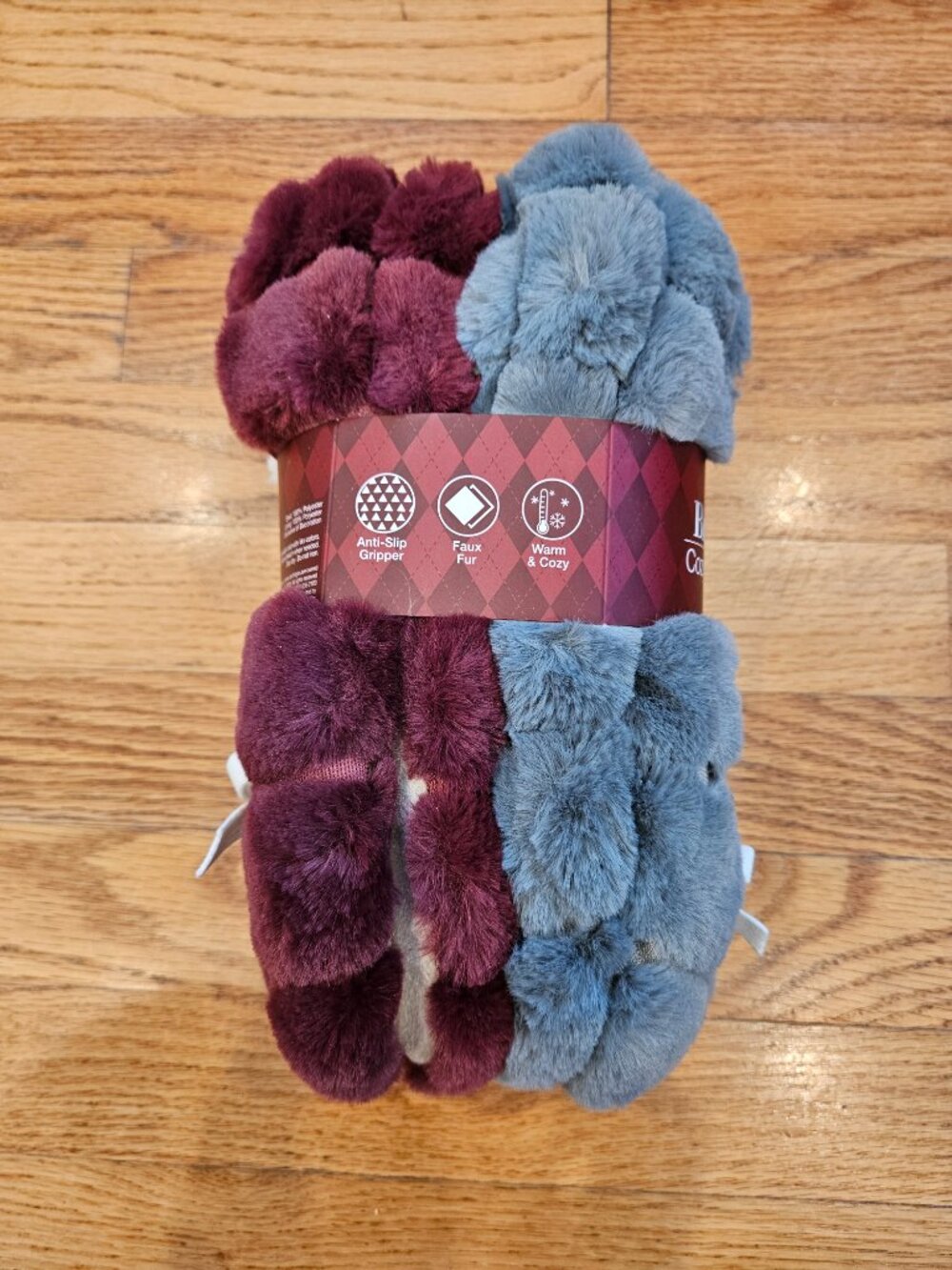 Brookstone Cozy Slipper Socks W/Grippers 2Pcs Pack NWT